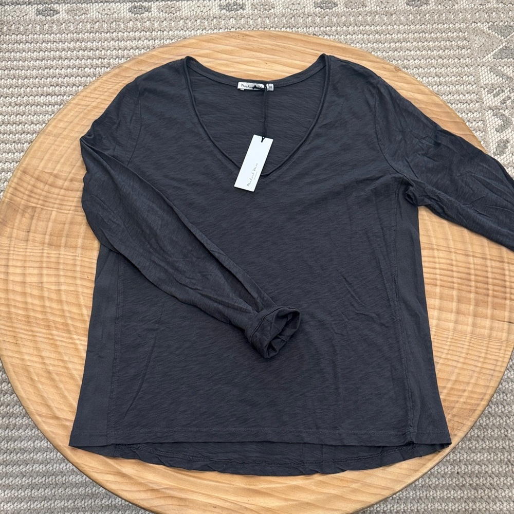 Michael Stars Gray V-Neck Slub Long Sleeve Tee